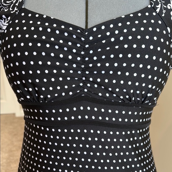 Reitmans Dress Black and White Sheath Sweetheart Neckline Women's Size M - Picture 3 of 16